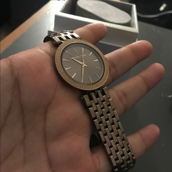 Michael Kors Women’s Watch - Picture 6 of 8